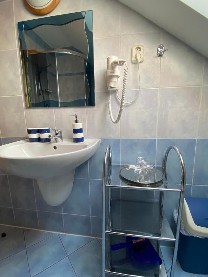 Penzion Vila Petra Bed&Breakfast Velky Slavkov Luaran gambar