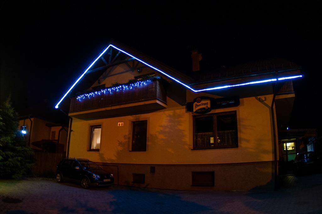 Penzion Vila Petra Bed&Breakfast Velky Slavkov Luaran gambar