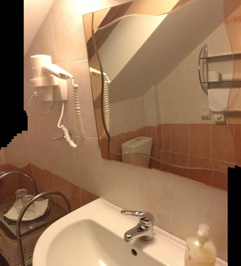 Penzion Vila Petra Bed&Breakfast Velky Slavkov Luaran gambar